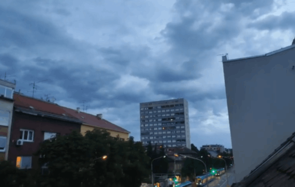 OVO JE OTAC MONSTRUM KOJI JE UBIO DVOJE DECE: Po profesiji je finansijski stručnjak! (FOTO)